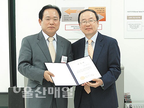(주)블루인더스 이미지