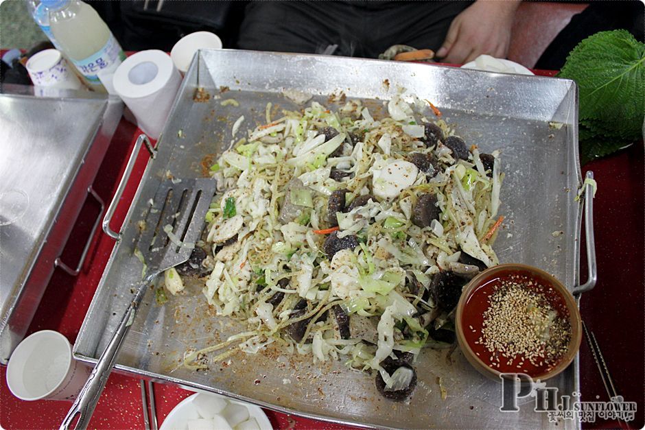 신림맛집-신림동의 명물인 순대타운 백순대와 순대곱창볶음의 맛.추억의 맛으로 기억하면 좋을듯-