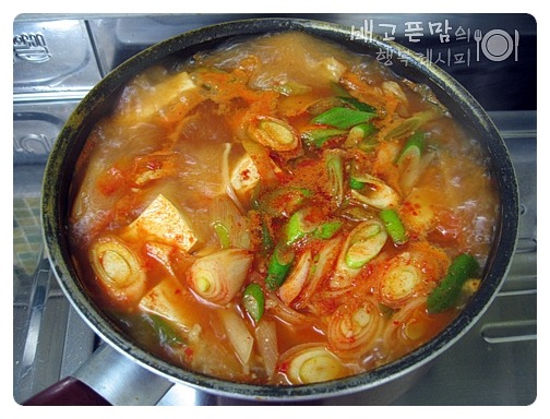 묵은지 돼지목살 김치찌개