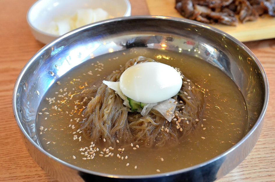 돈쌈냉면 이미지