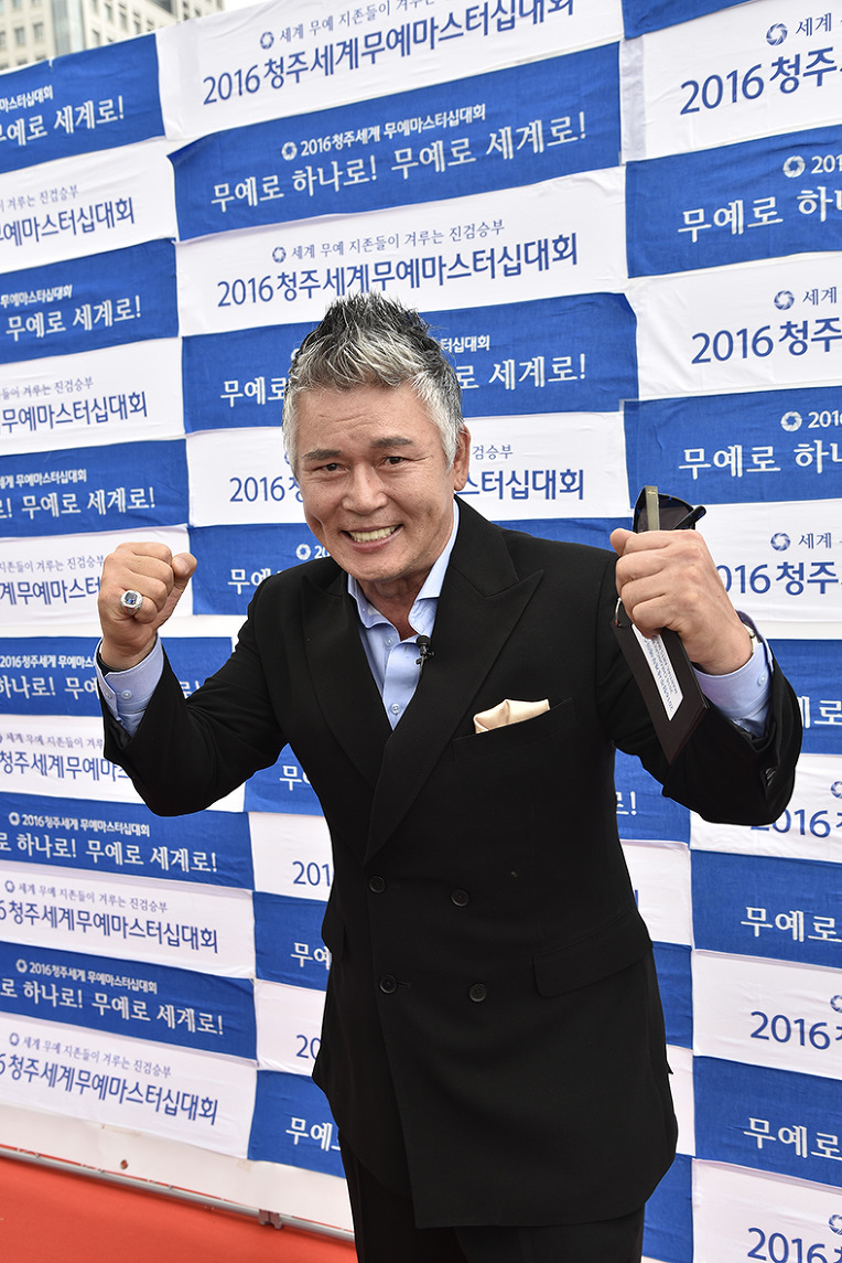 고향에서 열리는 대회 성공에 힘 보태겠습니다!!