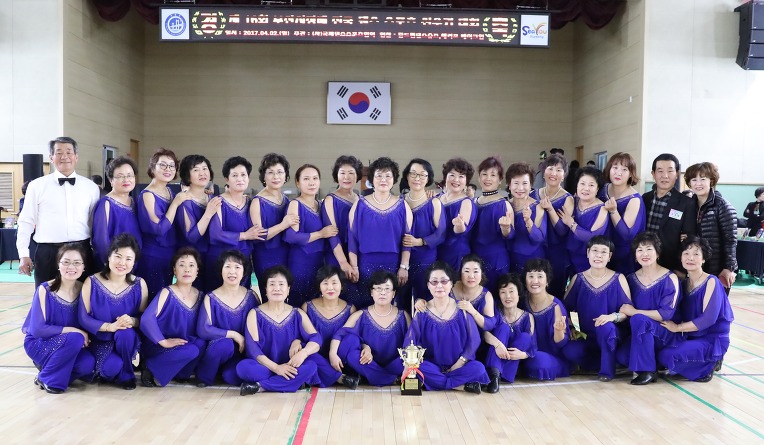 제16회 부산광역시장배 전국댄스스포츠 선수권대회//시상식및단체사진[사진9]