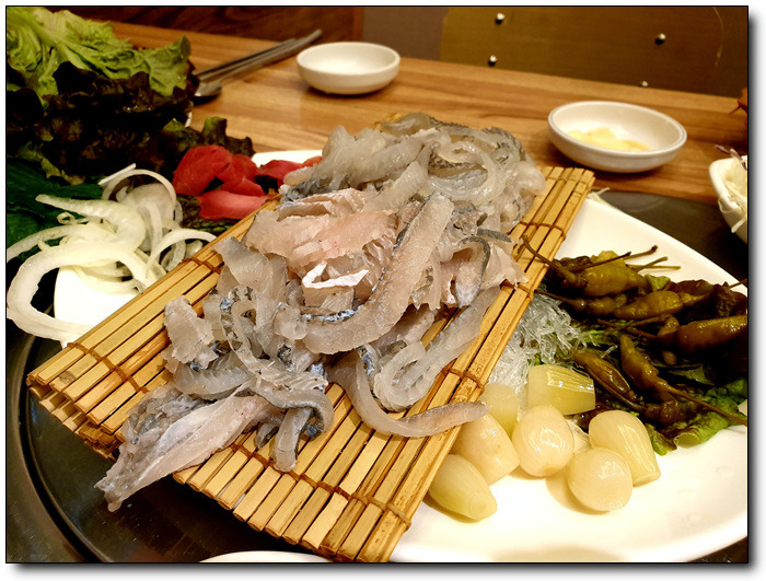 [사당역 맛집] 생일 턱 쏘기에 딱 좋은 부담없는 횟집 <속초어시장>