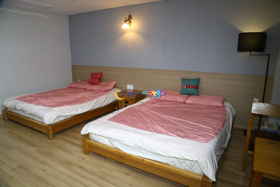 산청한방테마파크 동의보감촌 경남 산청특산물 기바위빵 농특산물판매장 산청한방가족호텔 기념품 웰니스관광 