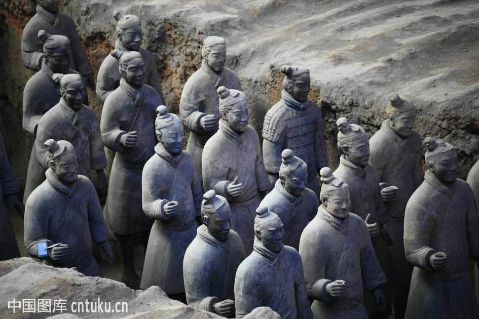 진시황 병마용은 왜 투구를 쓰지 않았을까?