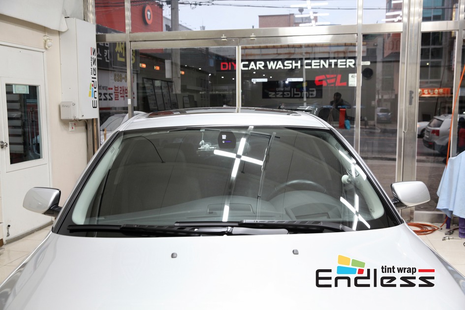 뜨거운 태양아래 진가를 발휘하는 솔라가드 썬팅 BMW E60 세팅