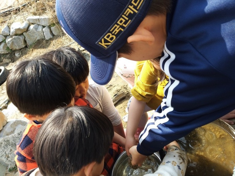 더블클릭을 하시면 이미지를 수정할 수 있습니다
