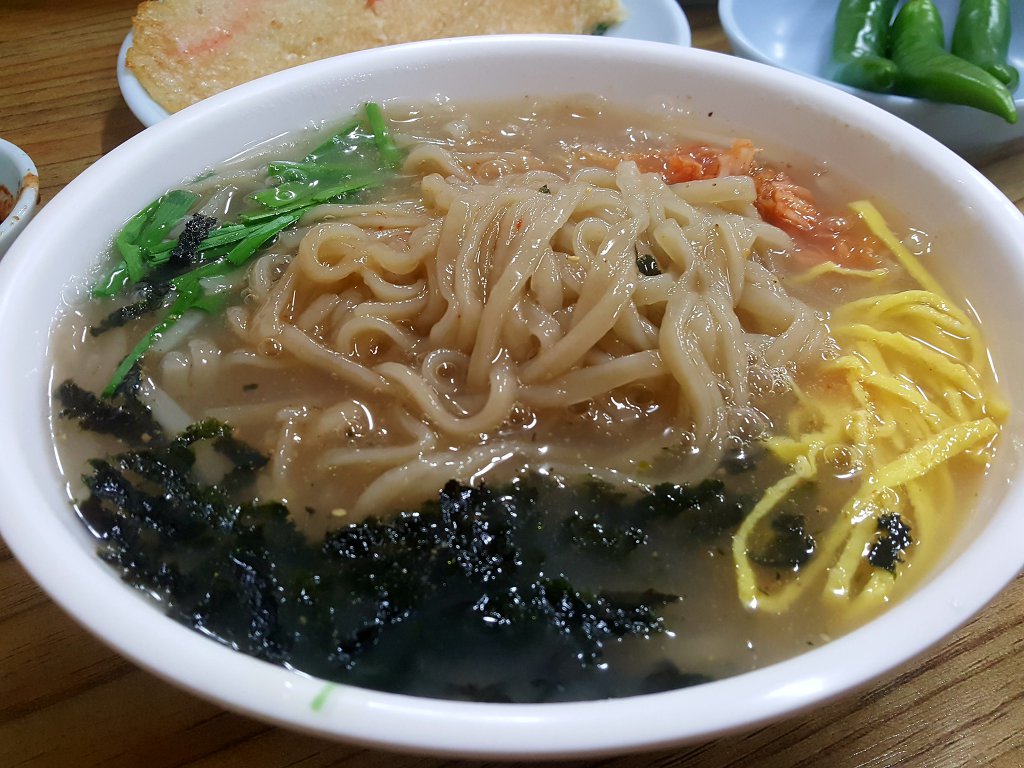 강원도 영월 맛집 특산물 칡으로 끓여내는 고씨굴 강원토속식당 칡국수 감자전 여행