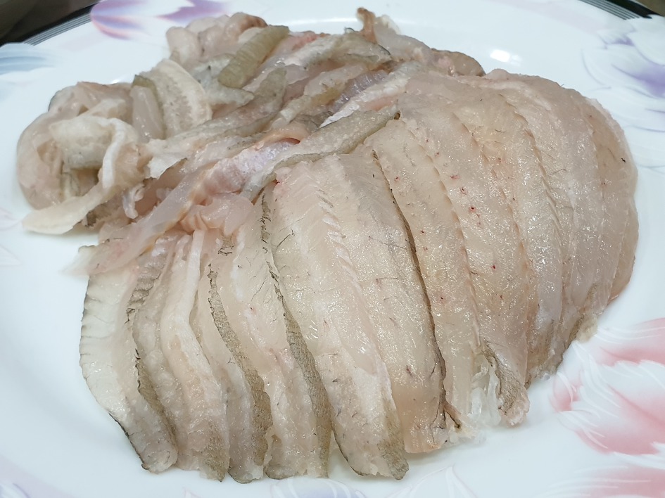 광안리해수욕장을 바라보며 사랑해횟집에서 맛있는 회를....