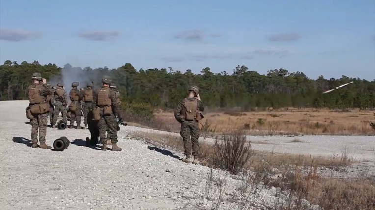 미군의 FGM-148 재블린 대전차 미사일 발사 훈련 - US Army FGM-148 Javelin Anti Tank Missile fire training 
