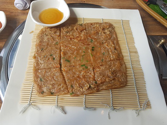 맛있는 점심식사로 기분 좋은 시간
