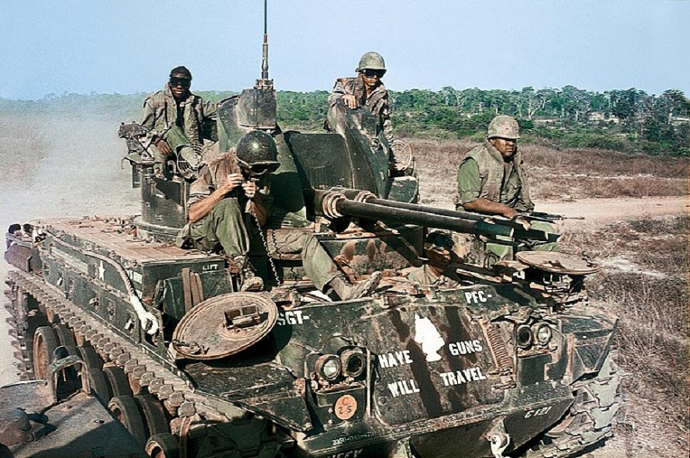 미군의 베트콩 킬러 무기였던 M42 더스터 대공 자주포- US Viet Cong Killer Weapon M42 Duster A.A Self propelled Gun 