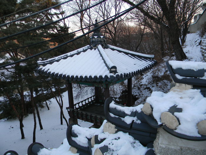 계동 중앙고등학교 서관, 동관, 본관 뒷모습, 괘궁정