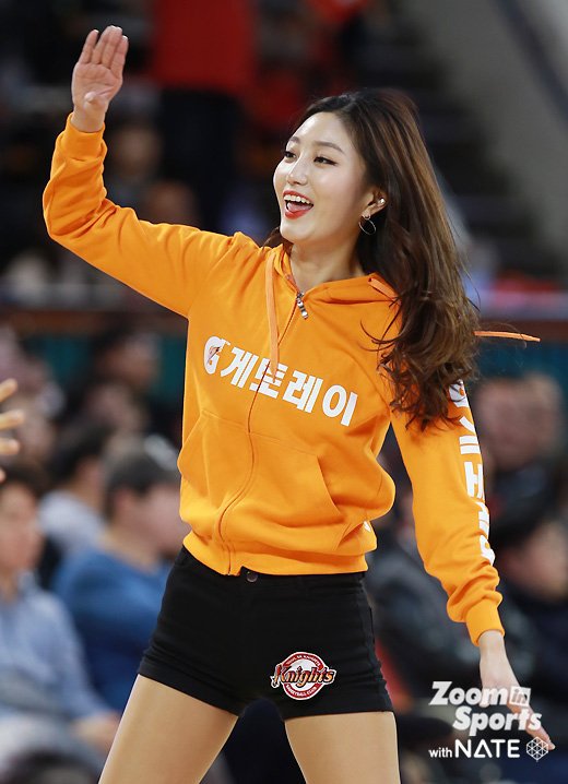SK 나이츠 치어리더 윤요안나